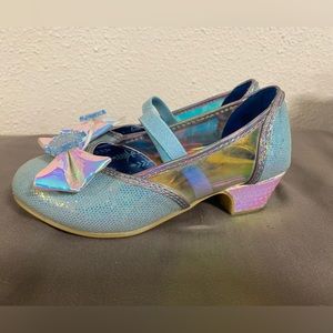 Little girls frozen princes shoes. Size 10. Never worn outside.